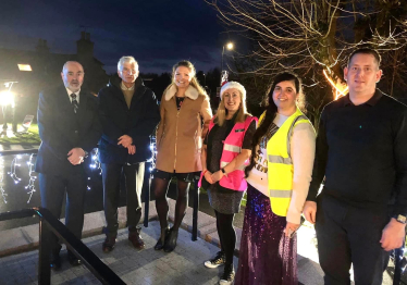 Harriet Cross MP with Cllr. Derek Ritchie and local community members